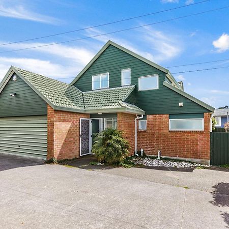 Private And Sunny 3-Bedroom Home With Parking Auckland Eksteriør billede
