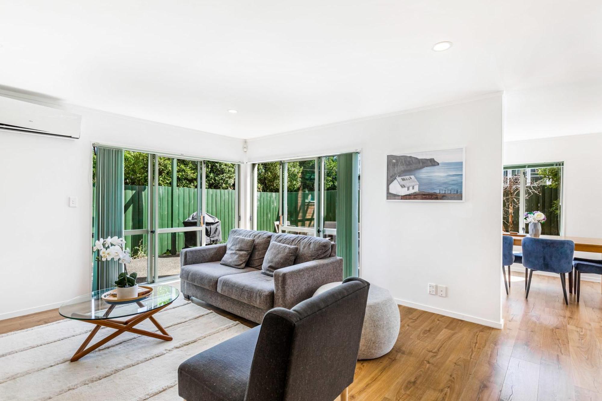 Private And Sunny 3-Bedroom Home With Parking Auckland Eksteriør billede