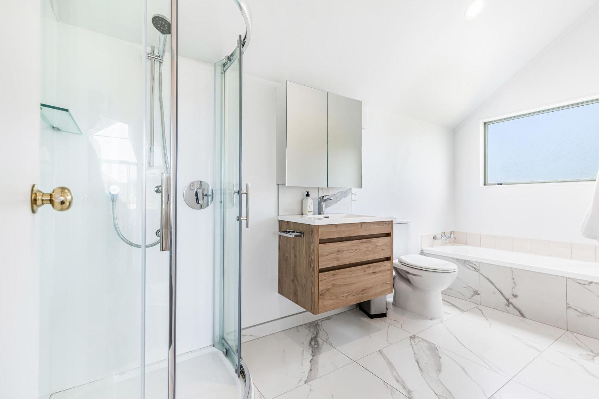 Private And Sunny 3-Bedroom Home With Parking Auckland Eksteriør billede