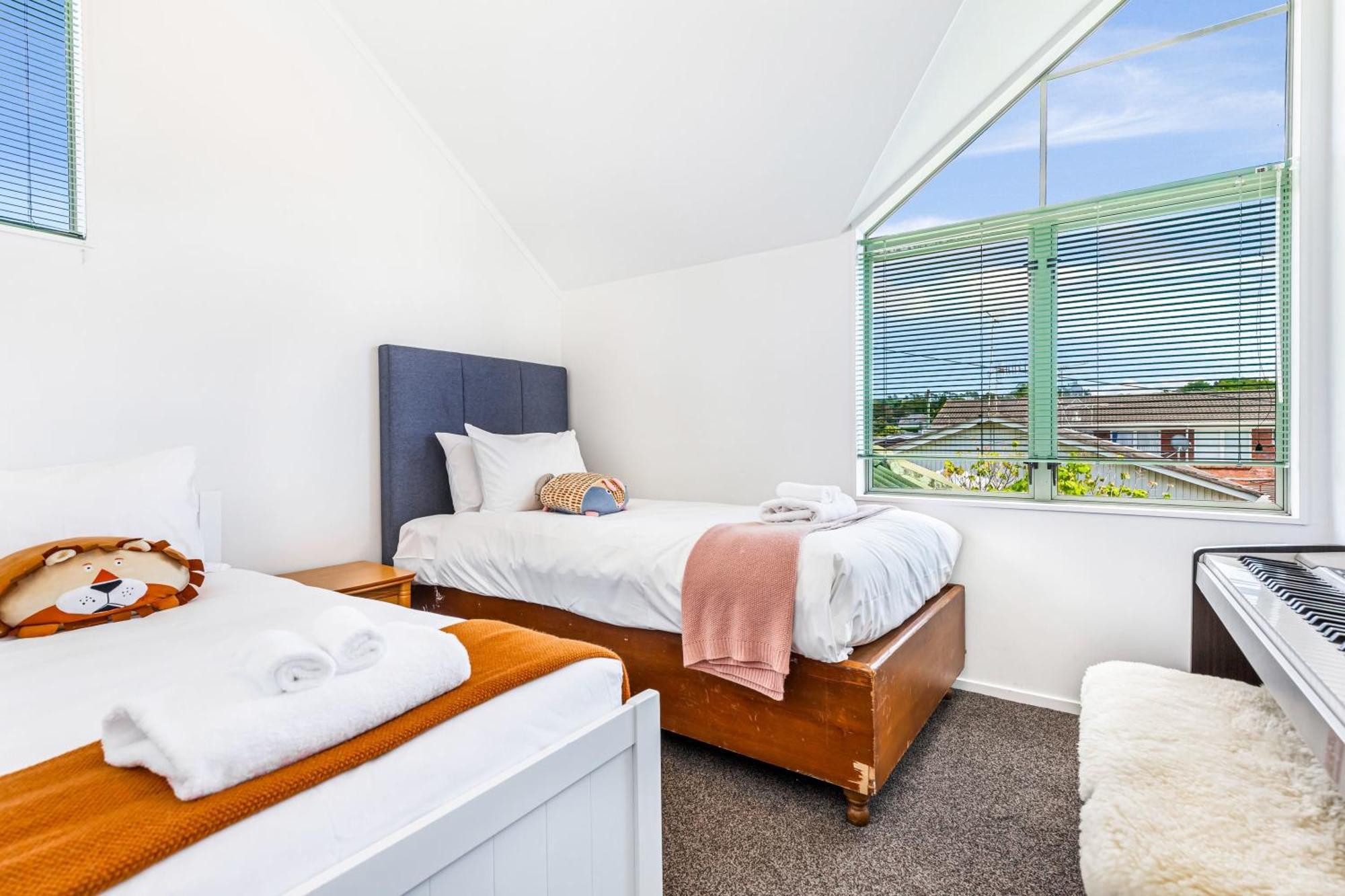 Private And Sunny 3-Bedroom Home With Parking Auckland Eksteriør billede