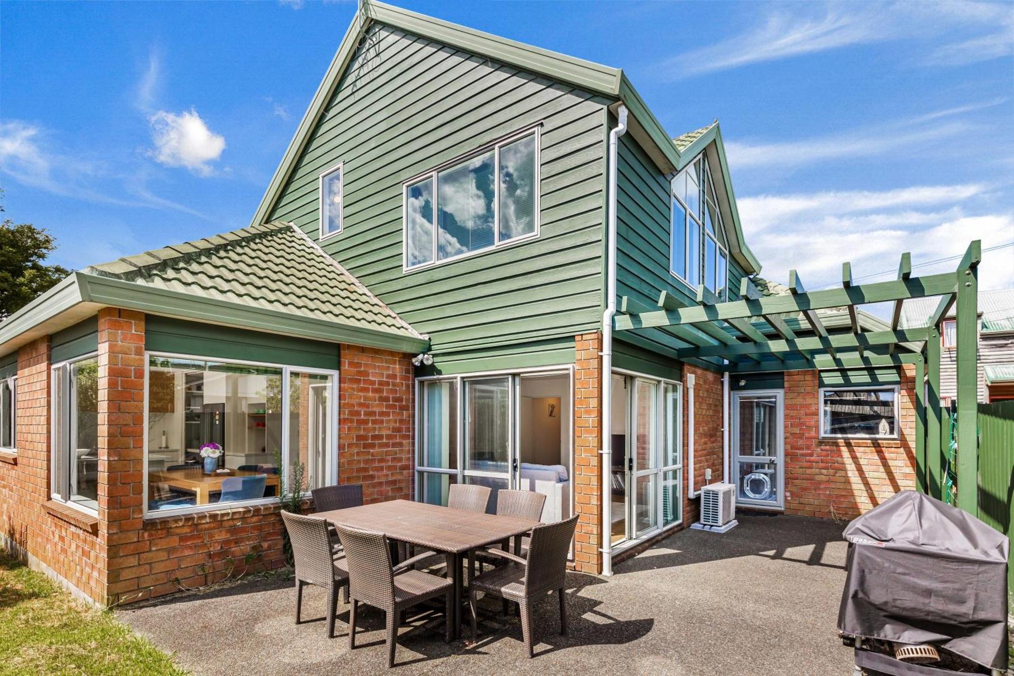 Private And Sunny 3-Bedroom Home With Parking Auckland Eksteriør billede