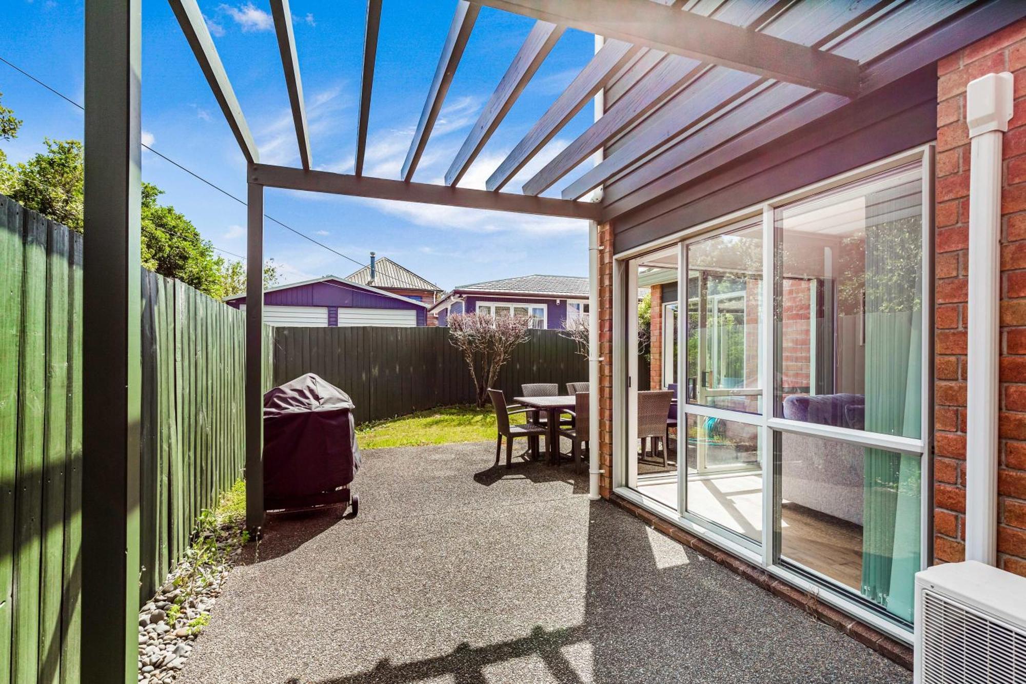 Private And Sunny 3-Bedroom Home With Parking Auckland Eksteriør billede